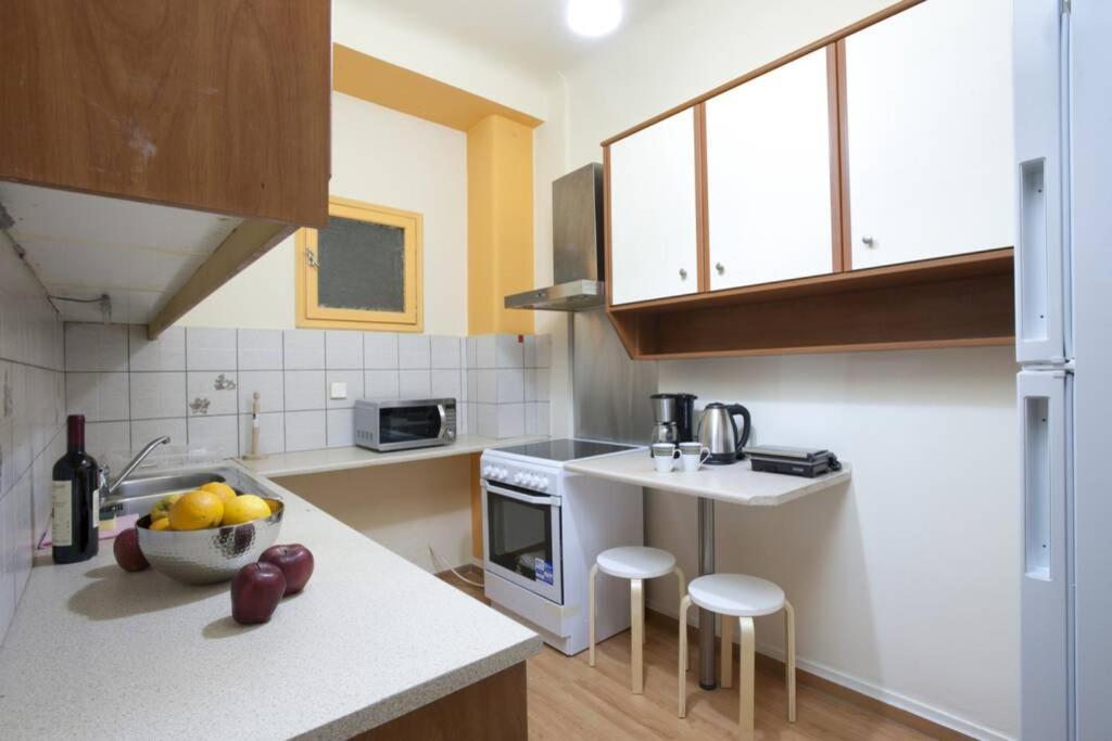 Three Bedrooms Apartment At The Center Of Афины Экстерьер фото